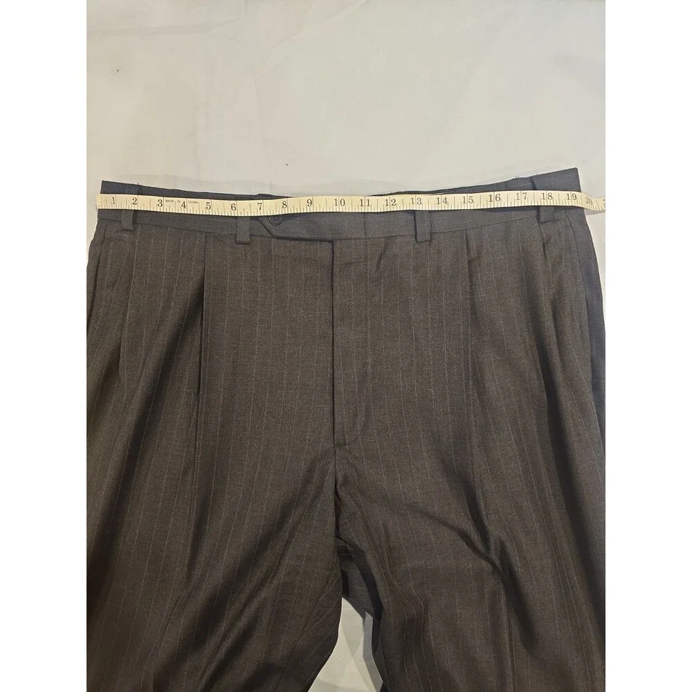 Nautica Men's Gray Pinstripe 2 Piece Suit 44R W38 100% Wool Flat Front 32 Inseam